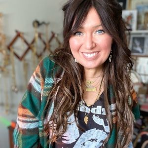 Meet your Posher, Abigail